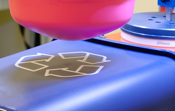 Pad printing on a recycling bin with Inkcups' ICN-200